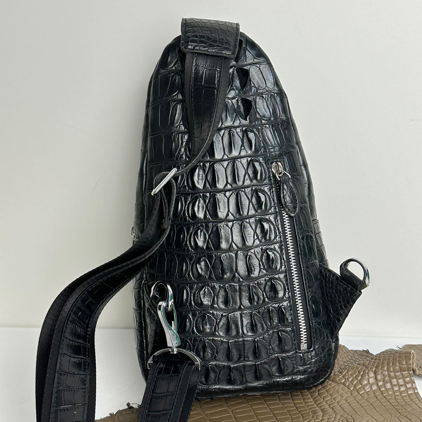 Vintage Alligator Bag – Luxury Chest Crossbody Alligator Bag for Men