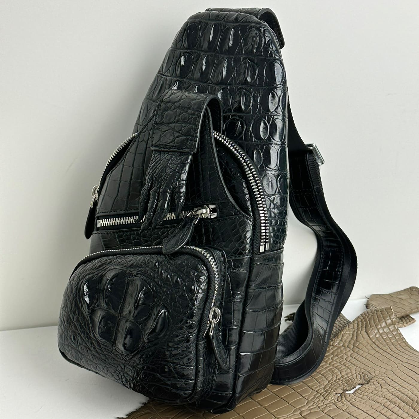 Vintage Alligator Bag – Luxury Chest Crossbody Alligator Bag for Men