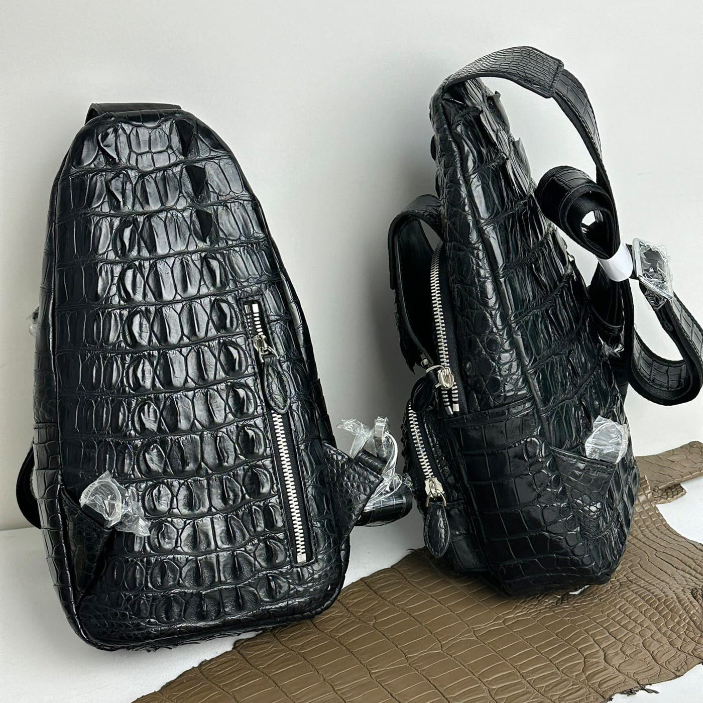 Vintage Alligator Bag – Luxury Chest Crossbody Alligator Bag for Men