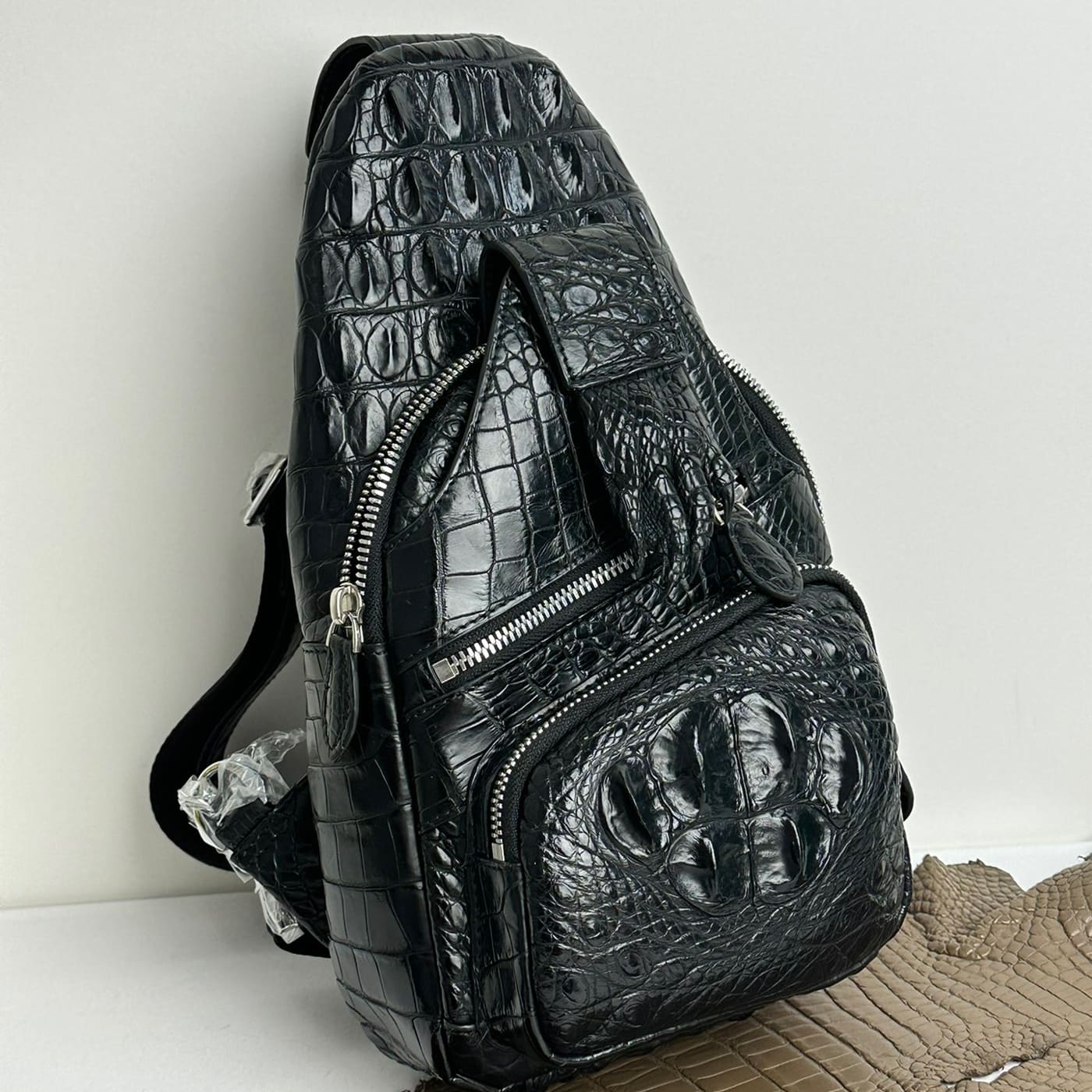 Vintage Alligator Bag – Luxury Chest Crossbody Alligator Bag for Men